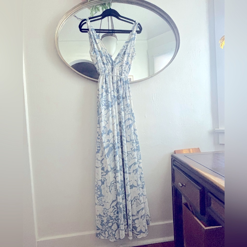 Aakaa Sleeveless Tie Front Waist Maxi Dress light blue dress with white flowers